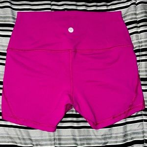 lululemon pink shorts